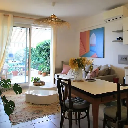 Cosy Entre Vignes Et Garrigue Avec Piscine
